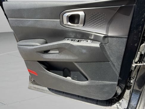 Used 2022 Kia Sorento LX FWD image 14