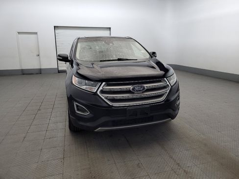 Used 2018 Ford Edge Titanium w/ Equipment Group 302A AWD/4WD image 14