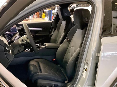 New 2026 BMW 530i w/ M Sport Package image 9