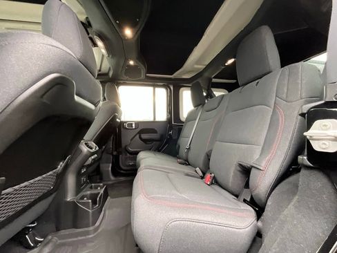 Used 2024 Jeep Wrangler Unlimited Rubicon w/ Technology Group image 14