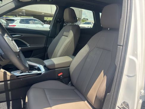 Used 2025 Audi Q5 Premium w/ Convenience Package AWD/4WD image 13