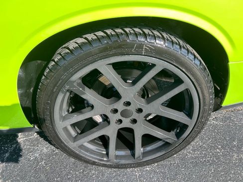 Used 2015 Dodge Challenger R/T Scat Pack w/ Leather Interior Group RWD image 15