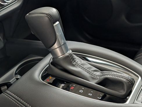 Used 2023 Honda HR-V EX-L image 25