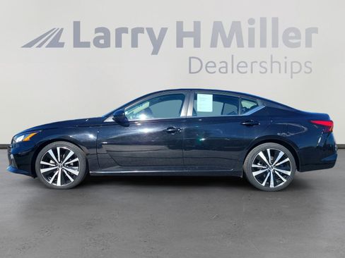 Used 2022 Nissan Altima 2.5 SR image 3