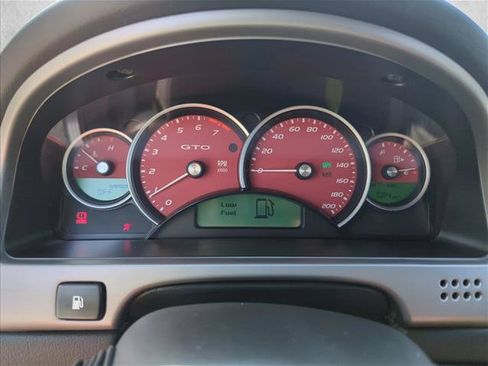 Used 2006 Pontiac GTO RWD image 12