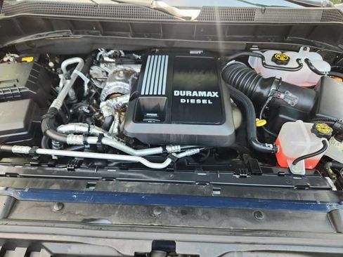 Used 2022 Chevrolet Silverado 1500 LTZ w/ LTZ Premium Package AWD/4WD image 21