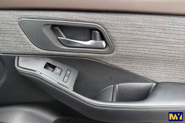 Used 2023 Nissan Rogue SV FWD image 21