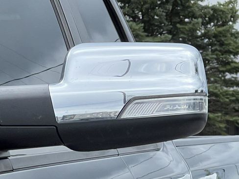 Used 2020 RAM 1500 Laramie RWD image 8