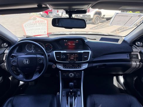 Used 2015 Honda Accord Touring image 18
