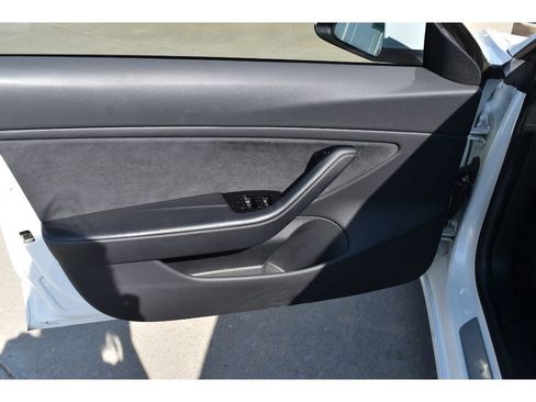 Used 2018 Tesla Model 3 Long Range image 10