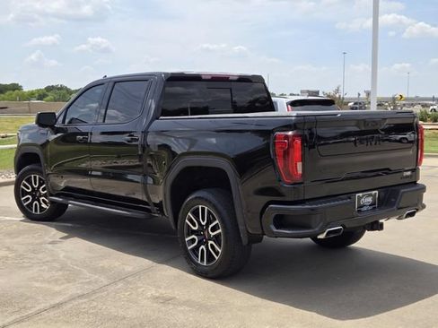 Used 2023 GMC Sierra 1500 AT4 w/ AT4 Premium Package AWD/4WD image 4