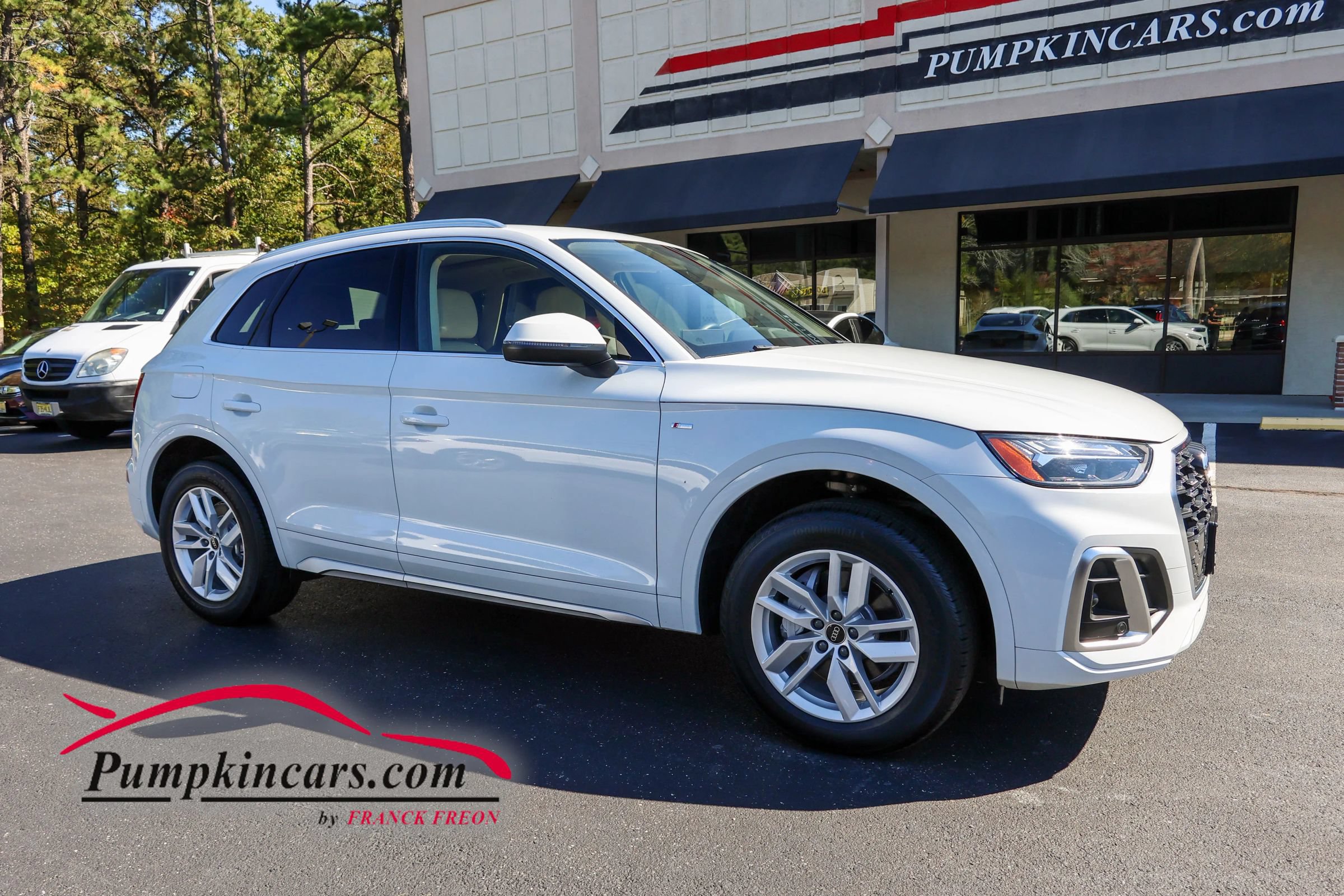 Used 2023 Audi Q5 2.0T Premium w/ Convenience Package AWD/4WD image 1