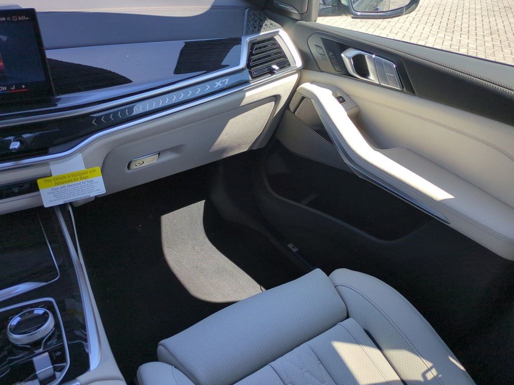 New 2027 BMW X7 xDrive40i w/ Executive Package AWD/4WD image 17