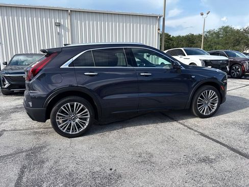 Used 2025 Cadillac XT4 Premium Luxury w/ Technology Package FWD image 4