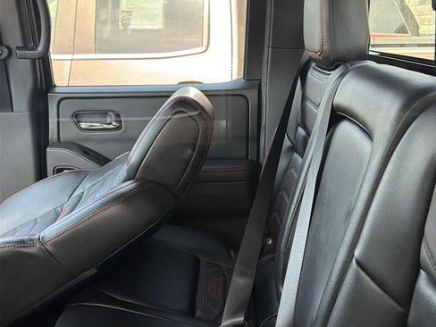 Used 2025 Nissan Frontier PRO-4X w/ Pro Premium Package AWD/4WD image 9