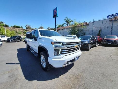 Used 2022 Chevrolet Silverado 2500 High Country w/ Z71 Off-Road Package AWD/4WD image 2