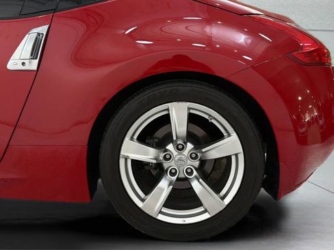 Used 2009 Nissan 370Z Touring image 37