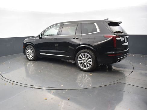 Used 2020 Cadillac XT6 Premium Luxury image 3