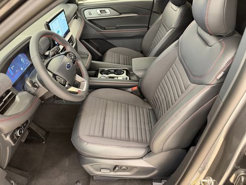 New 2026 Ford Explorer ST-Line w/ ST-Line Street Pack image 5