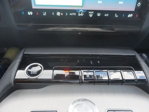 Used 2025 Lincoln Navigator L Reserve w/ Jet Appearance Package AWD/4WD image 20
