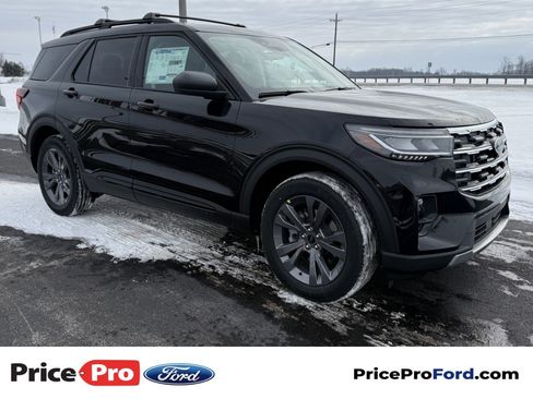 New 2026 Ford Explorer Active w/ Active Comfort Package AWD/4WD image 1