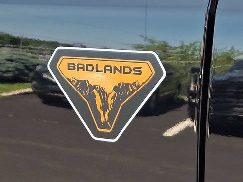 Used 2025 Ford Bronco Badlands AWD/4WD image 36
