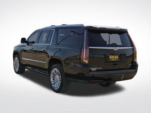 Used 2017 Cadillac Escalade ESV Platinum AWD/4WD image 7