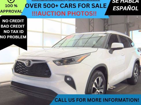 Used 2023 Toyota Highlander XLE FWD image 1
