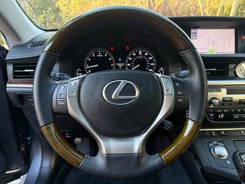 Used 2013 Lexus ES 350 w/ Luxury Pkg image 14