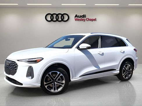 New 2026 Audi Q5 Premium Plus AWD/4WD image 1