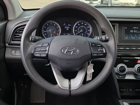 Used 2019 Hyundai Elantra SE w/ Cargo Package image 13