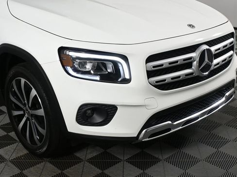 Used 2022 Mercedes-Benz GLB 250 image 32