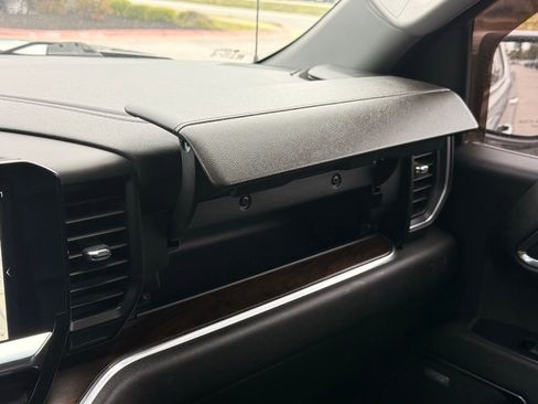 Used 2023 GMC Sierra 1500 SLT w/ SLT Premium Package AWD/4WD image 19