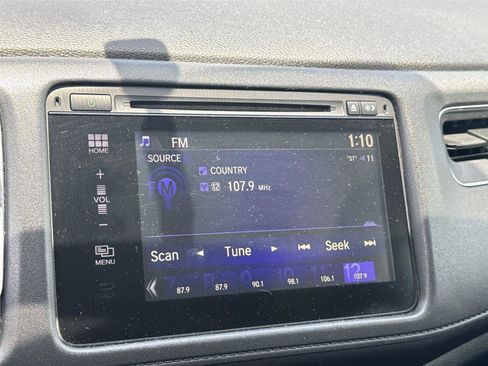 Used 2018 Honda HR-V EX image 26