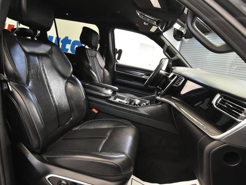 Used 2022 Jeep Wagoneer Series II image 17