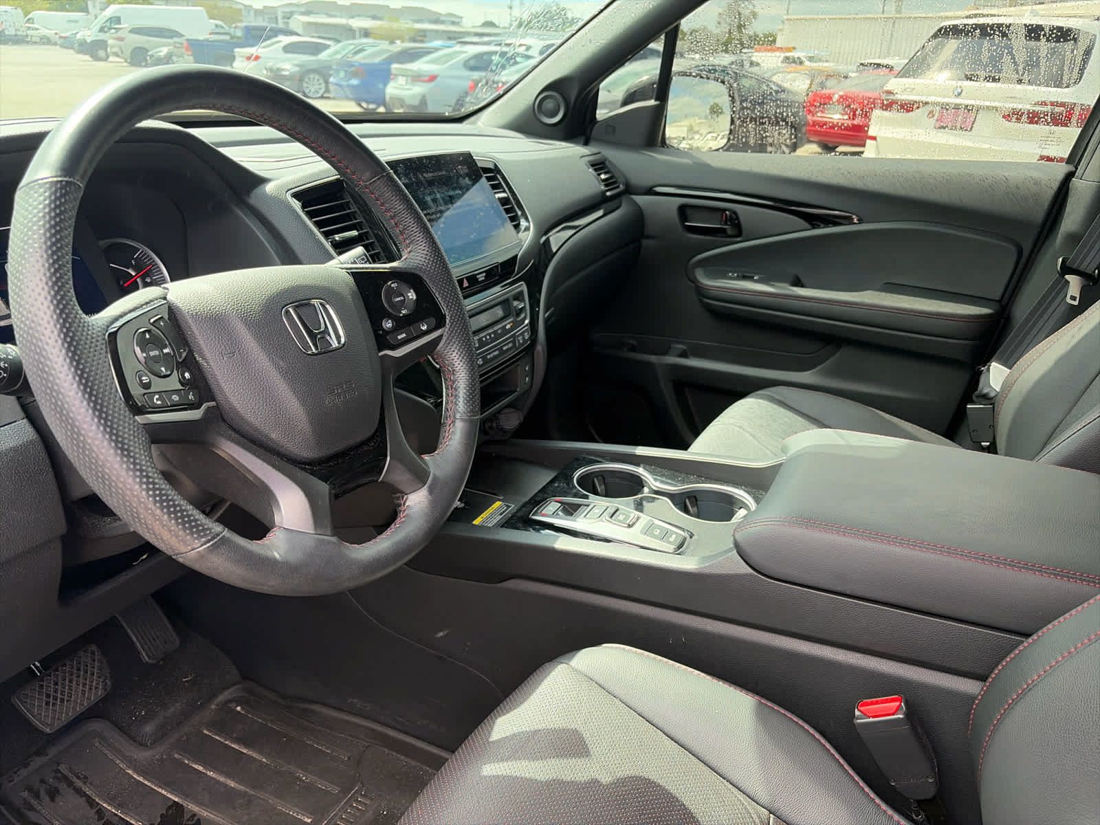 Used 2025 Honda Passport Black Edition image 8