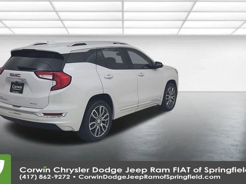 Used 2024 GMC Terrain Denali w/ Denali Premium Package image 14