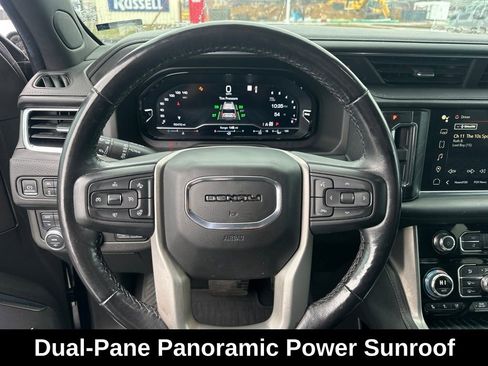 Used 2022 GMC Yukon Denali w/ Denali Premium Package image 18