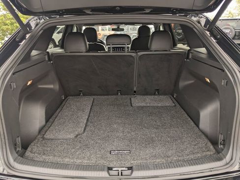 Used 2021 Volkswagen Atlas Cross Sport SE w/ Panoramic Sunroof Package image 10