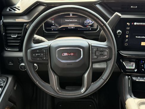 Used 2025 GMC Sierra 2500 AT4 AWD/4WD image 15