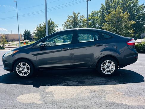 Used 2016 Ford Fiesta SE image 5