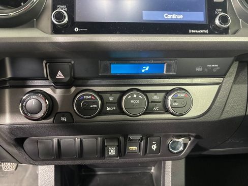Used 2023 Toyota Tacoma TRD Sport AWD/4WD image 19
