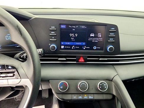 Used 2025 Hyundai Elantra SE FWD image 16
