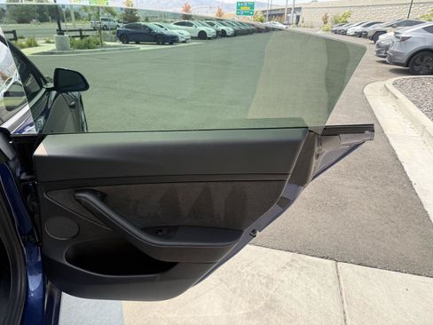 Used 2021 Tesla Model 3 Performance AWD/4WD image 18