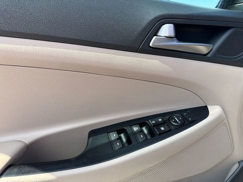 Used 2018 Hyundai Tucson SE AWD/4WD image 27