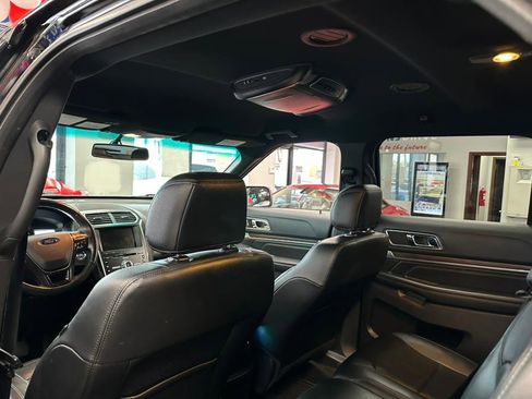 Used 2016 Ford Explorer Limited image 23