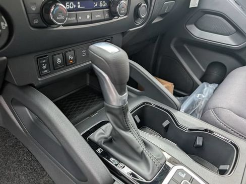 New 2026 Nissan Frontier SV w/ SV Convenience Package AWD/4WD image 23