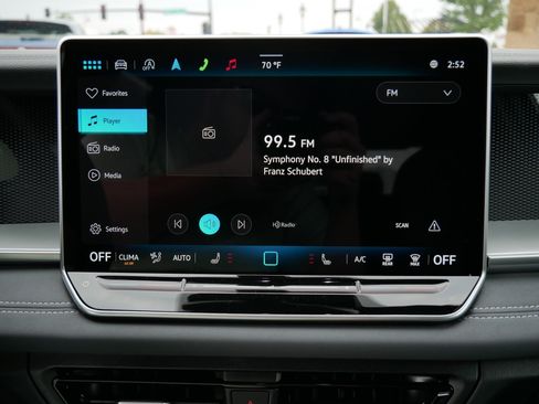 New 2025 Volkswagen Tiguan SE R-Line image 8