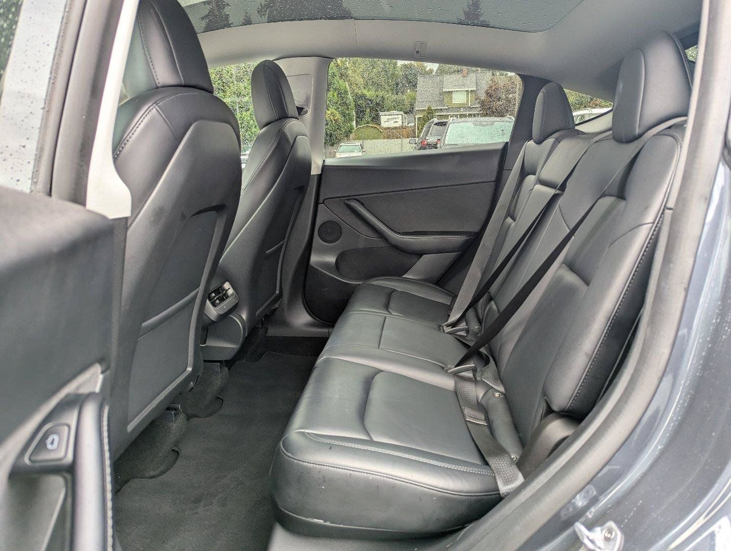 Used 2022 Tesla Model Y Performance AWD/4WD image 27