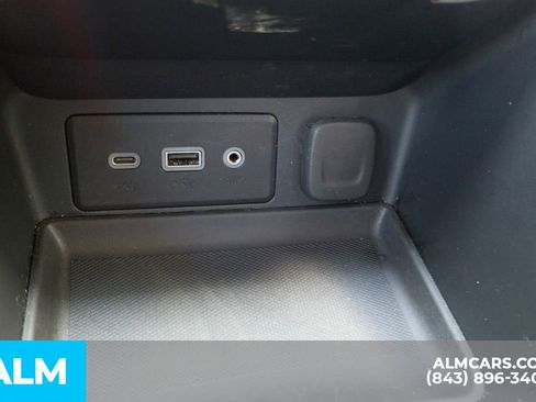 Used 2024 GMC Terrain SLE image 29